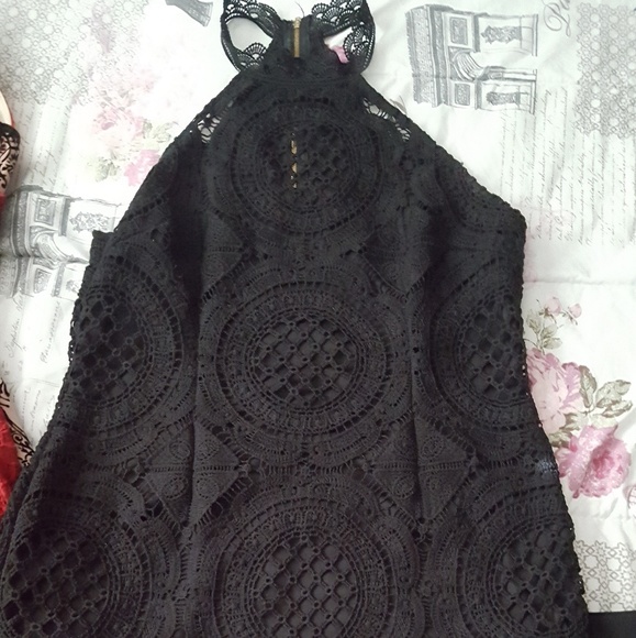 Dresses - Picture 1 of 6